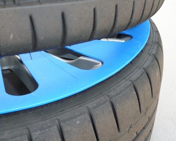Tesla Model Y und Model 3 4 x Radschutzmatten für Räder bis 21 Zoll - blau  – Tesvolution